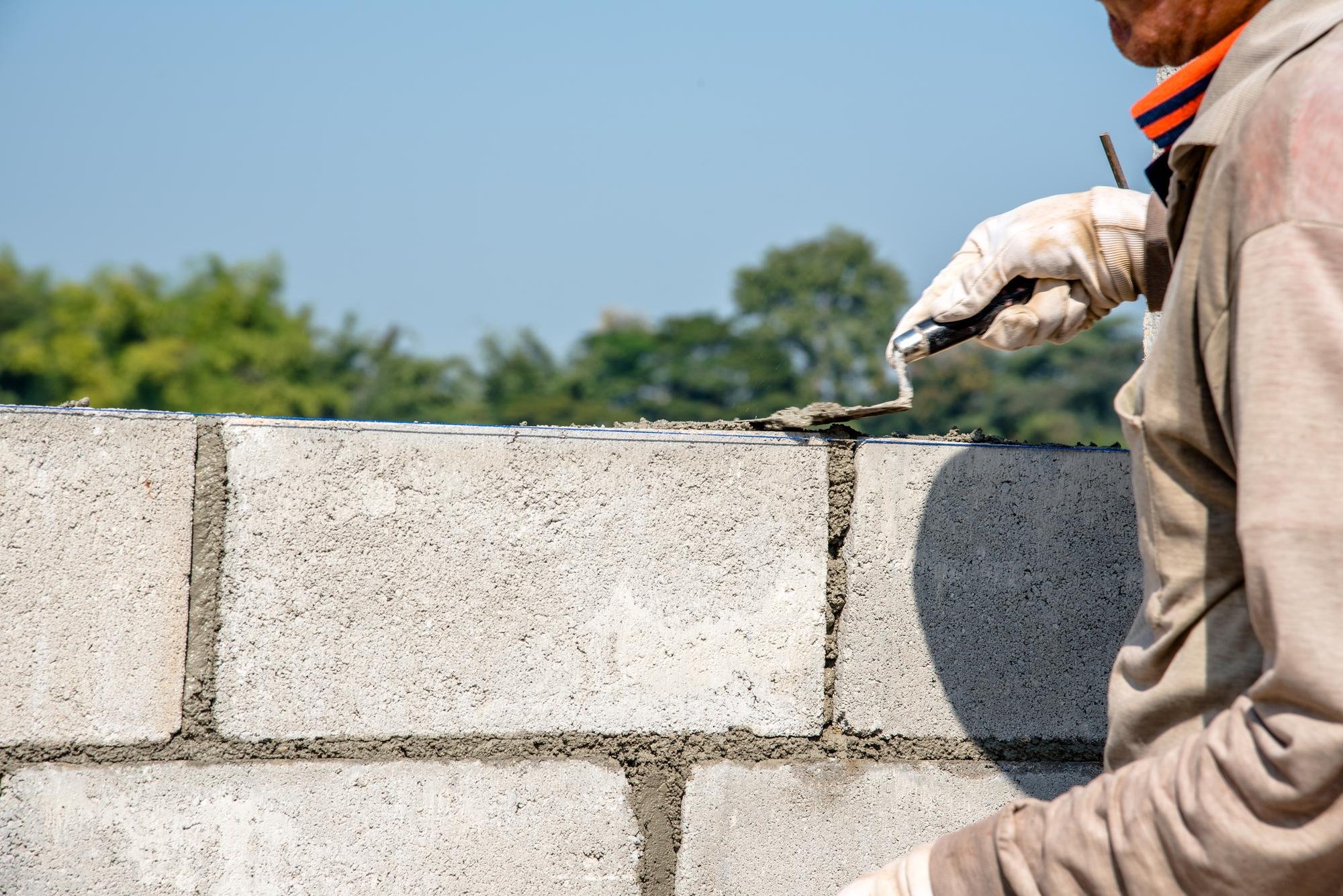 Concrete retaining wall block installation – Concrete Pro Dallas